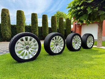Kompket letnú sadu elektrónov na OPEL - 5x120 245/45 R18. - 1