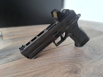 SIG SAUER P320 X-FIVE LEGION