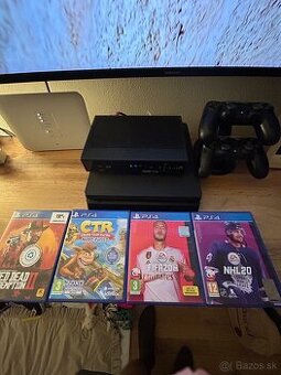 PS4