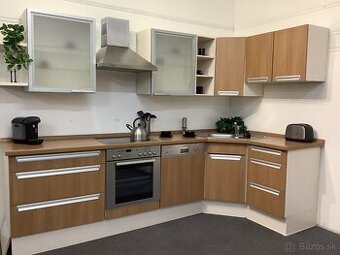 Moderná drevená kuchyňa CHRIS