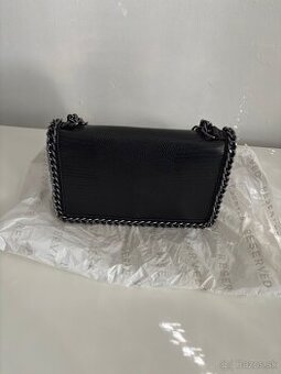 Cierna kabelka reserved