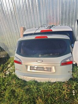Predám zadné kufrov dvere Ford smax a galaxy