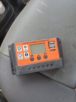 Na predaj solarny regulator 100a