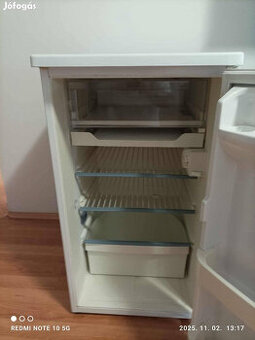 mala chladnička z mrazničkou Whirlpool A+++