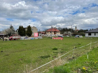 Sólo stavebný pozemok v Petrovanoch pod kaštielom (F193-14- - 1