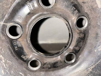 5J14 H2 ET35 VW Škoda Seat plechové disky s pneu bridgestone