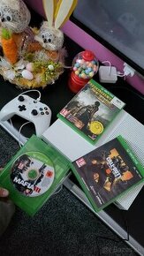 Xbox One S 500GB + hry + joypad