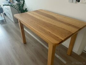 Masívny drevený jedálenský stôl 125x79