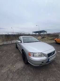 Volvo S60 2.5T 4x4 sport summum