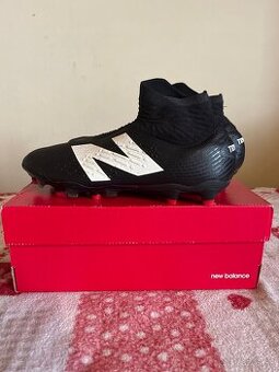 Kopačky new balance tekela