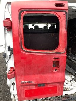 Kufrove dvere opel vivaro renault trafic krídlove