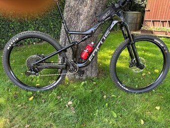 FOCUS - JAM 8.8 29" Carbon Raw 45 L 2022