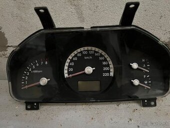 Budiky/tachometer Kia sportage 2.0i