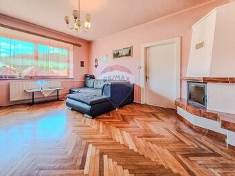 Výnimočný 3 izbový byt s vlastnou záhradkových a garážou |