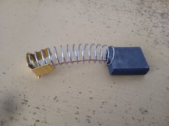 uhlíky 16x6mm