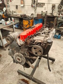 Predám motor jeep 4.0 zo ZJ