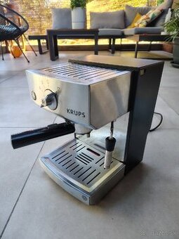 Pákový kávovar Krups XP 5240