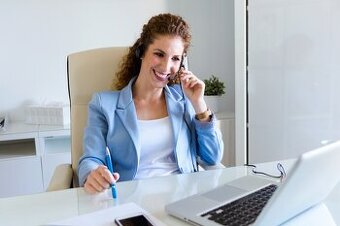 Telefonistka / Telefonista pre online magazin