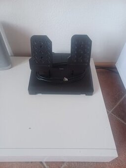 Ps4 volant s pedalmi - 1