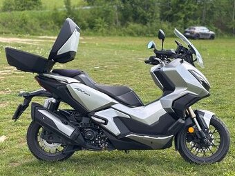 Honda ADV 350 + Smart TOP BOX