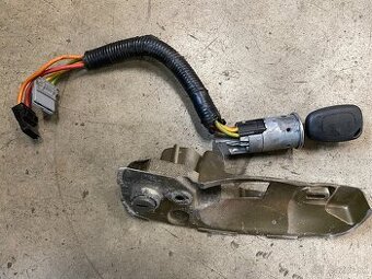 Spínacia skrinka spinačka opel vivaro renault trafic