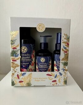 Granátové jablko a magnólia