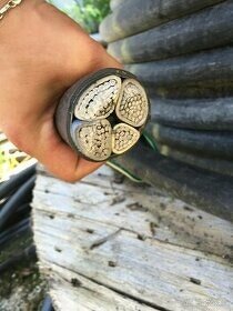 Pevný silový hliníkový kábel AYKY-J 3x185+95 - 1