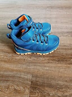Trekové topánky veľ 33