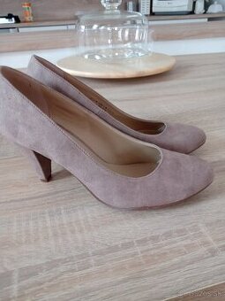 Béžové lodičky 39