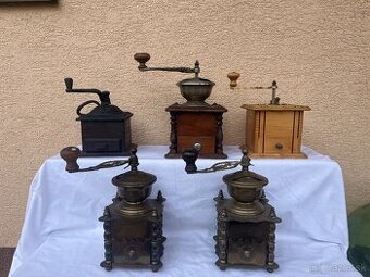 Staré mlynčeky na kávu