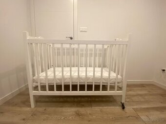 detská postielka s matracom