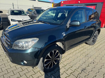 Toyota RAV4 2.2 D-4D AKONTACIA OD 0%