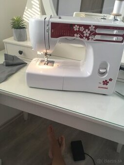 Šijací stroj Janome