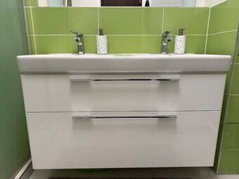 Závesná skrinka so zásuvkami a umývadlami KOLO TRAFFIC