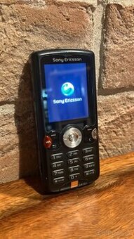 SonyEricsson W810i walkman mobil z roku 2006
