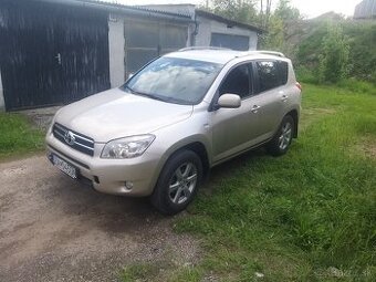 Predam Toyotu Rav 2.2 diesel, r.v 2008, naj 176 tisic