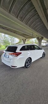 Toyota auris 2018 hybrid Combi