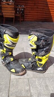 motocrossove čižmy axo