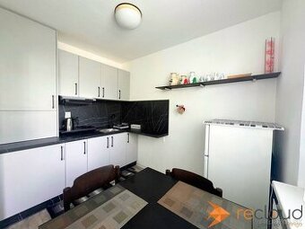 1 IZBOVÝ ZARIADENÝ BYT NA SKOK OD CENTRA, MARTIN - JAHODNÍKY