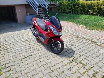 Honda pcx 125 2018 - 1