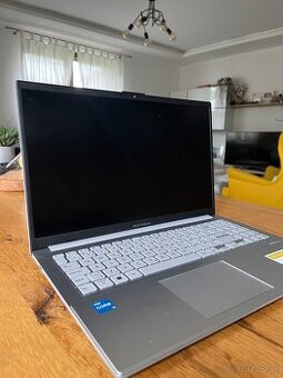 Predam ASUS VIvoBook GO 14/15-Perfektny stav ako novy