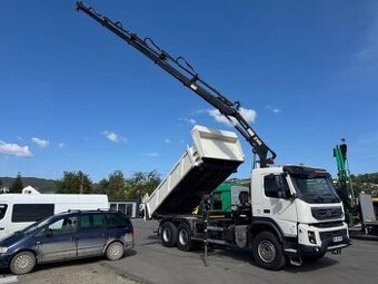 VOLVO FMX, Trojstranný sklápač s hydraulickou rukou HIAB TOP