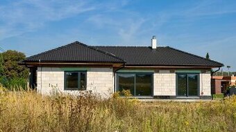 BENIAKOVCE - TEHLOVÝ 4 IZBOVÝ PEKNÝ RD 107 M2 S TERASOU, HRU