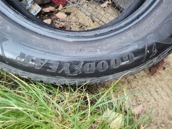 Zimné 215/65R16 H