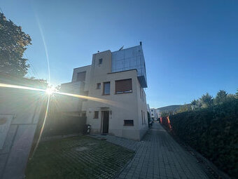 BA III. Nové mesto - rodinný dom na Jurskej ulici