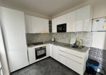 3-izb. byt, Komárnická ul., Ružinov pri Štrkovci