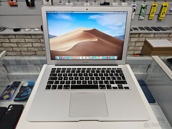 MacBook Air 2017 + Magic Mouse + AirPods 2