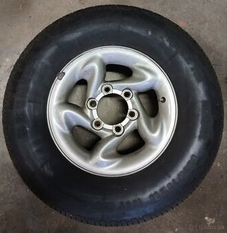 Elektrón 6x139,7 R15 s pneu KUMHO - 1