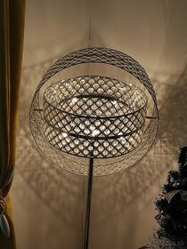 Krištáľovä stojanova lampa