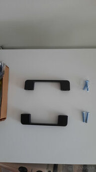 Moderné nábytkové úchytky.